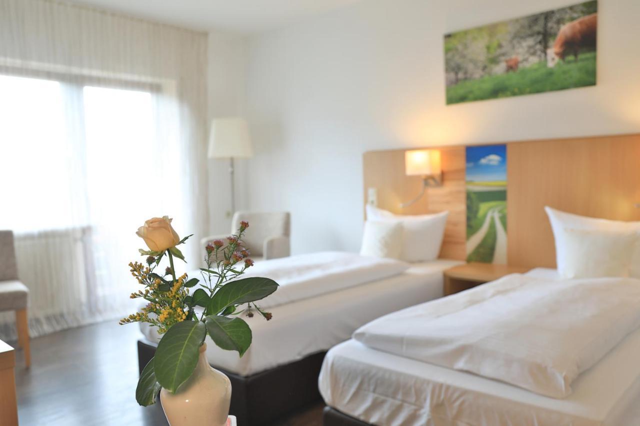 Landidyll Hotel Zum Alten Schloss Kirchensittenbach Ngoại thất bức ảnh