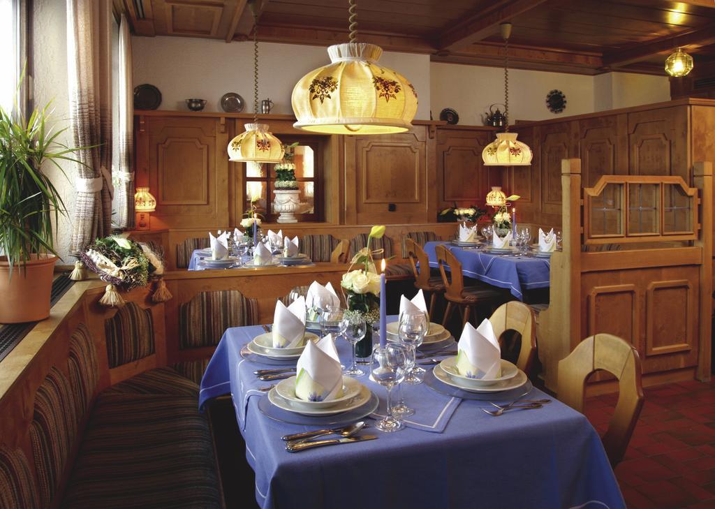 Landidyll Hotel Zum Alten Schloss Kirchensittenbach Ngoại thất bức ảnh