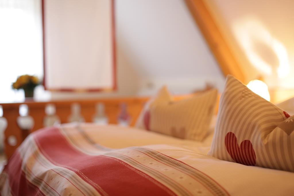 Landidyll Hotel Zum Alten Schloss Kirchensittenbach Ngoại thất bức ảnh